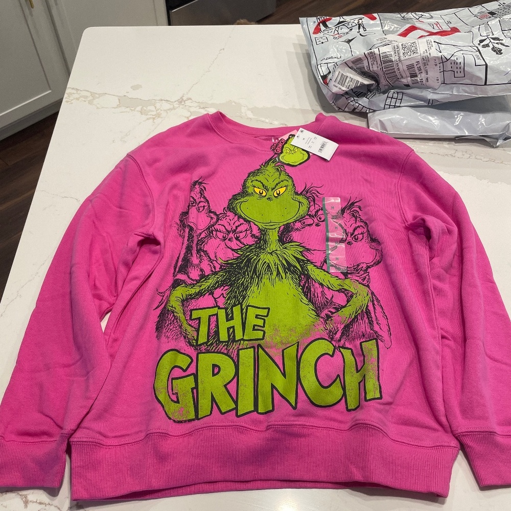M NWT Pink Grinch sweatshirt